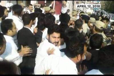 Kathua Gangrape: J&K Govt, Lawyers' Bodies Differ in SC on Obstruction