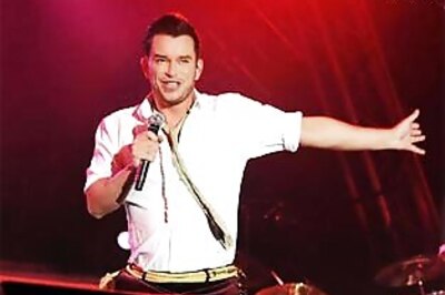 Boyzone singer Stephen Gately dies at 33