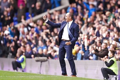 Roberto Martinez ramps up pressure on derby 'favourites' Liverpool