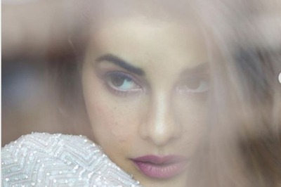 Jacqueline Fernandez Shares Her Reflection On Cinema, See Pic