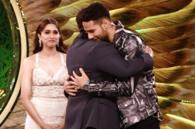 Bigg Boss 15: 'Fanboy' Siddhant Chaturvedi Breaks Down in Tears After Meeting Salman Khan