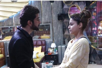 Bigg Boss 15: Raqesh Bapat Reunites with Shamita Shetty as He Enters with Neha Bhasin as Wild Card