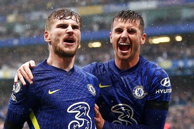 Chelsea Beat 10-man Southampton 3-1 to Got Top of Premier League Table