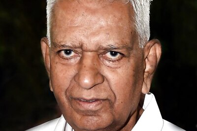 Angry Congress, JD(S) Accuse Karnataka Governor of Allowing BJP to 'Manufacture' Majority