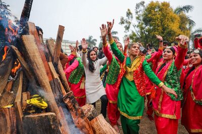 Happy Lohri 2024: Wishes, Photos, Images, Quotes, Messages and WhatsApp Status in English and Punjabi to Share