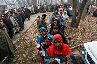 Neither Caste, Nor Coalition, Only Queues Matter as Sullen Srinagar Votes Today