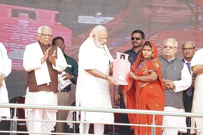 Sonia, Rahul Among MPs Asked to Push Modi's LPG Scheme in UP