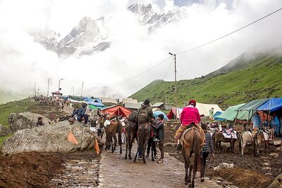 Amarnath Yatra Curtailed After Army Reveals Terror Threat, Pilgrims Advised to Leave J&K Immediately