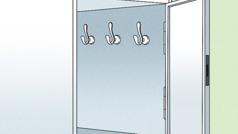 How to Organize Your Locker