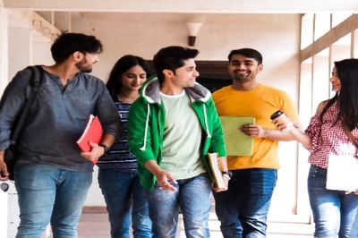 UGC Asks Private, State Universities to Adopt CUET 2022 for UG Admissions, Leaves Decision to Them