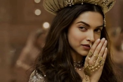Ranveer Singh floored by Deepika Padukone's look in 'Bajirao Mastani'