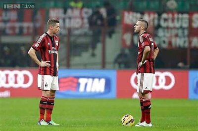 AC Milan lose 2-0 at home to Palermo in Serie A