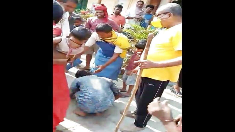 VHP Leader Assaults Father-son Duo for Stealing 'Chana' in UP; Booked After Video Goes Viral
