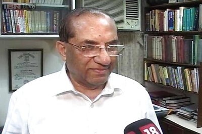 Congress moves EC against VK Malhotra's statement