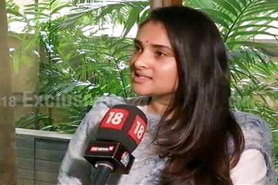 Eggs Pelted at Congress Leader Ramya’s Car in Mangalore