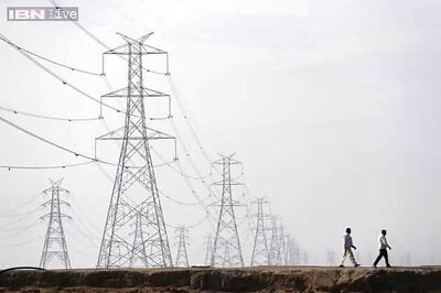 Delhi bureaucrats to take lessons from Gujarat on power, Yamuna issues