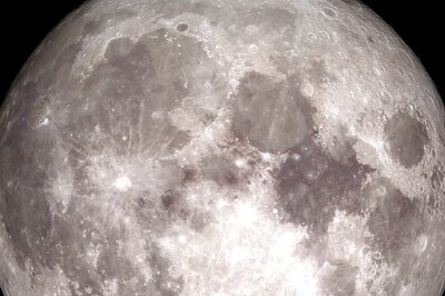 Reddit User Calls ‘Space Zoom’ Moon Shots Fake, Samsung Responds