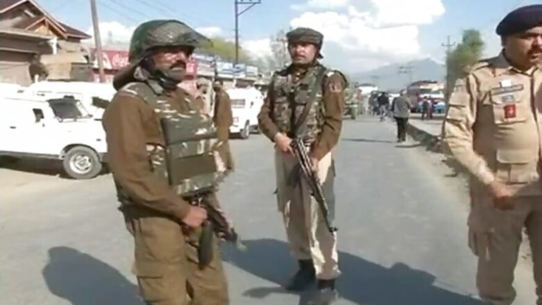 CRPF Banks on 'Jugaad' To Evade Bullets in Kashmir
