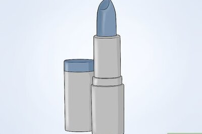 How to Wear Blue Lipstick