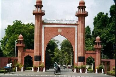 AMU Asks Students to Vacate Hostel