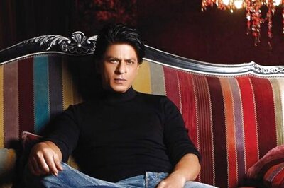 Shah Rukh Khan Poses Like A King On Throne As He Turns Muse for Dabboo Ratnani; Fans Say ‘SRK Is The Best’