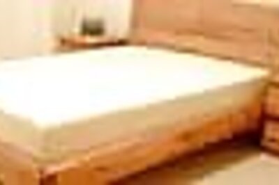 'Lolita' banned! Beds pulled out for sexy image