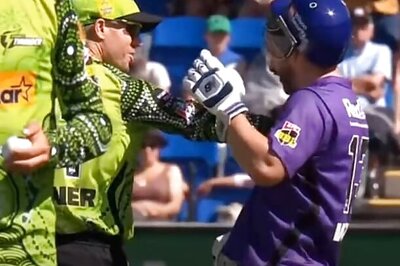 Watch: David Warner Shoves Matthew Wade After Heated Exchange During BBL
