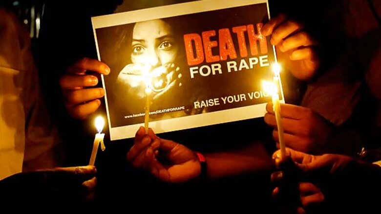 US: Students in Chicago hold vigil for Delhi braveheart