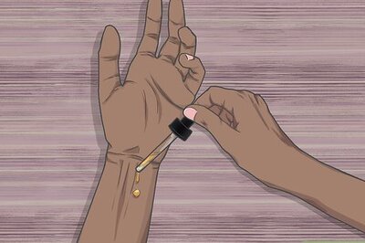 How to Apply Castor Oil on Your Face