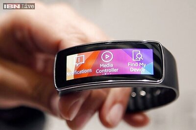 Samsung Gear Fit smartwatch available online at a discount of Rs 4,100; now selling for Rs 7,999