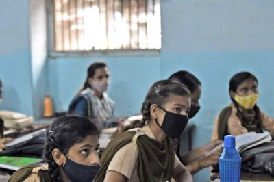 Punjab School Principals Demand Reopening Physical Classes for Fully Vaccinated Students