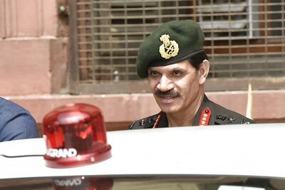 Army Chief Visits Northern Command After Cross-LoC Strike