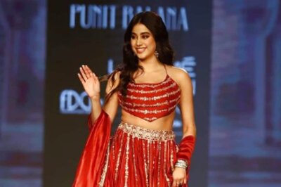 Janhvi Kapoor Turns Muse for Punit Balana’s Lakshmi Collection On FDCI x Lakme Fashion Week Day 4