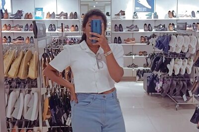 This Woman Asked People to Change Background of Her Pic  And Responses Are Hilarious