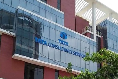 TCS Q1 Result Misses Estimates As Operating Margins Drop; Should you Buy, Sell or Hold?