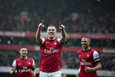 Arsenal fight back to climb to third in league