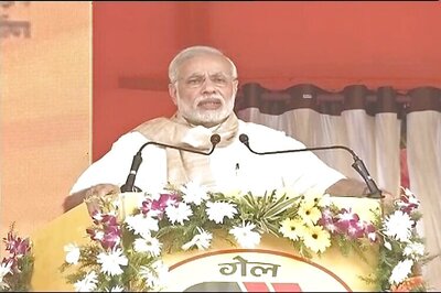 Modi agrees with Nitish, takes a dig at Lalu for stalling rail projects initiated by Vajpayee government