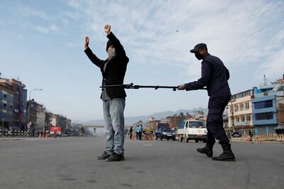 Stranded in Nepal Due to Covid-19 Restrictions, Chinese Protesters Clash with Nepal Cops; 6 Injured