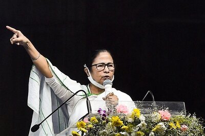 Centre Interfering in West Bengal's Jurisdiction, Says CM Mamata Banerjee on Summons to IPS Officers