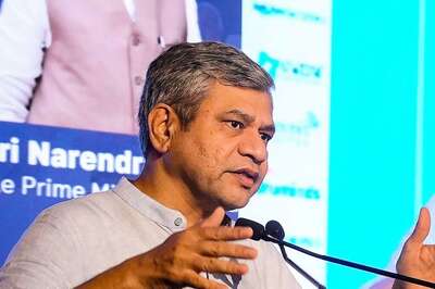 'Phone Hacking' Row: IT Minister Accuses Oppn of Doing 'Destructive Politics'; Apple Issues Statement