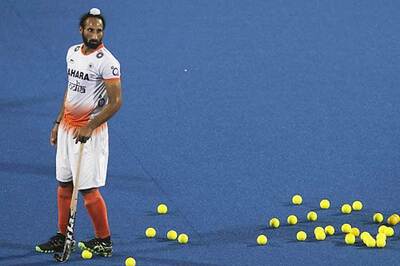 Is the Sardar Singh charisma waning or five franchises erred at HIL Auction?