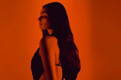 Athiya Shetty Sets Instagram on Fire With Latest Pic in Backless Top; KL Rahul Has Best Reaction