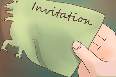 How to Plan a Dinosaur‐Themed Birthday Party