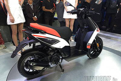 Piaggio unveils Aprilia SR 150 sports scooter-bike at Auto Expo 2016