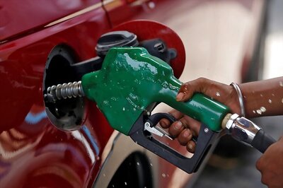 Government to Soon Start Home Delivery of Petrol and CNG Fuel, Says Oil Minister