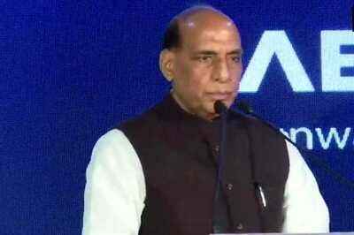 Rajnath Talks to Singapore Defence Minister About Reinforcing Capacities to Fight Covid in India