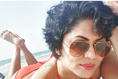 Kavita Kaushik Looks Hot In A Bright Bikini, Dishes Advice On Self-Love On Instagram