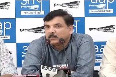 Note Ban Broke The Backbone of Indian Economy, Says AAP