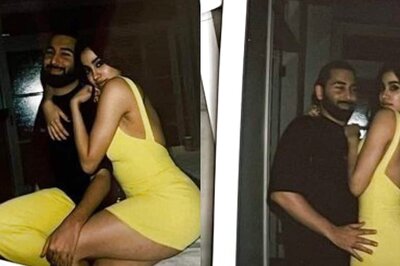 Janhvi Kapoor Gets Cosy With Rumoured BF Orhan Awatramani in Instagram Pics; Shanaya Kapoor Reacts