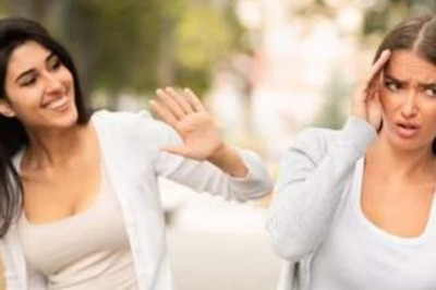 Here's Why You Need To Do Away With Friends Who Pull You Back This New Year